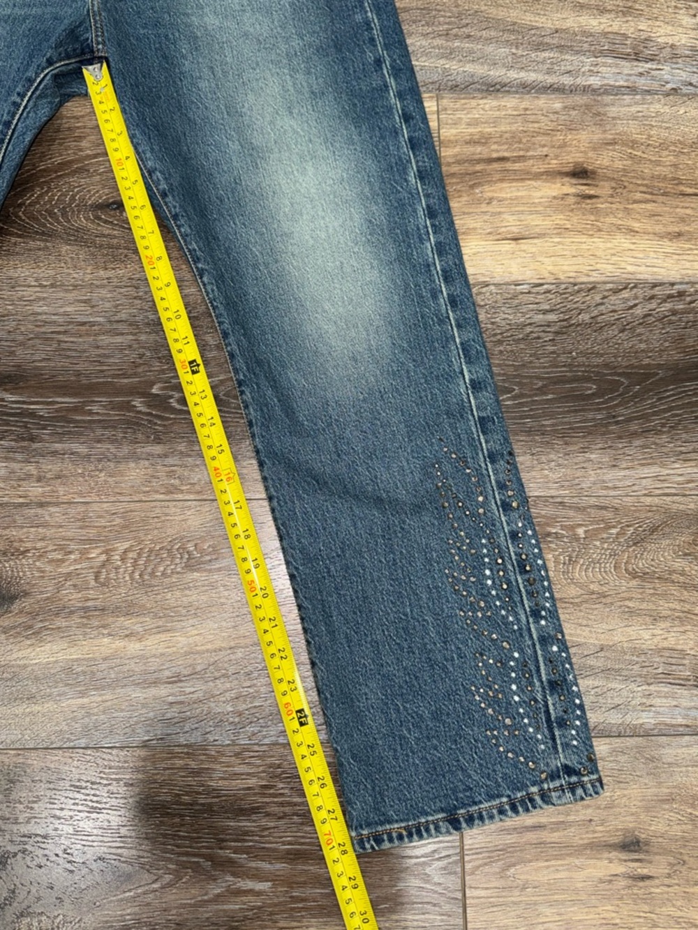 NWT 501 Curve High Waist Straight Leg Medium Wash Studded Jeans Size 32x30 - Picture 13 of 14
